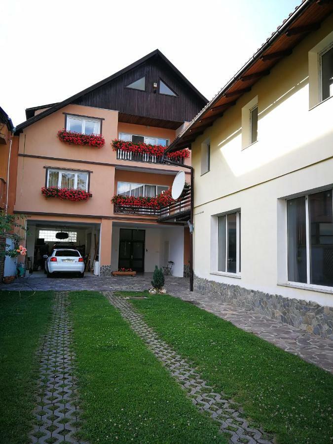 Ferienwohnung Casa Francesca Săcele Exterior foto